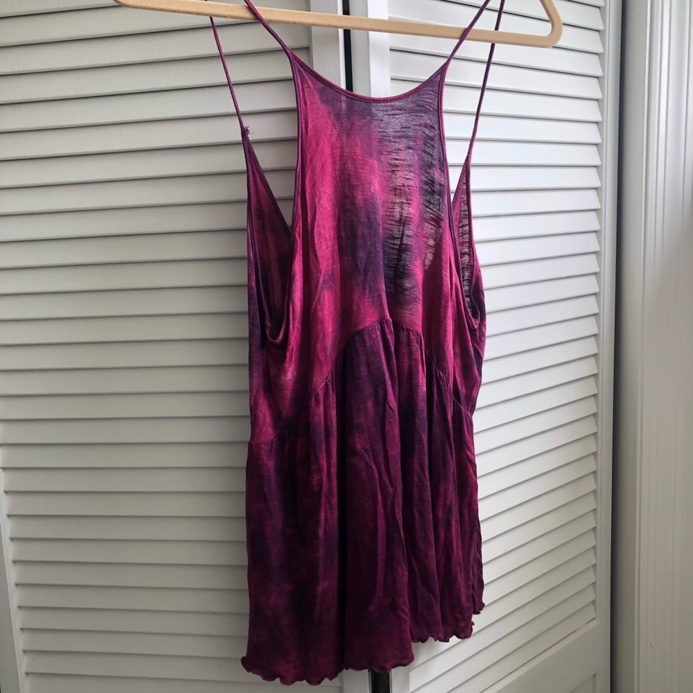 Gorgeous red/purple Bear Dance tie dye tank S 💜